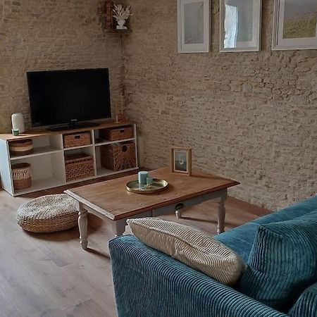 Appartement Avec Jardin Et Acces Mer Grandcamp-Maisy Exteriör bild